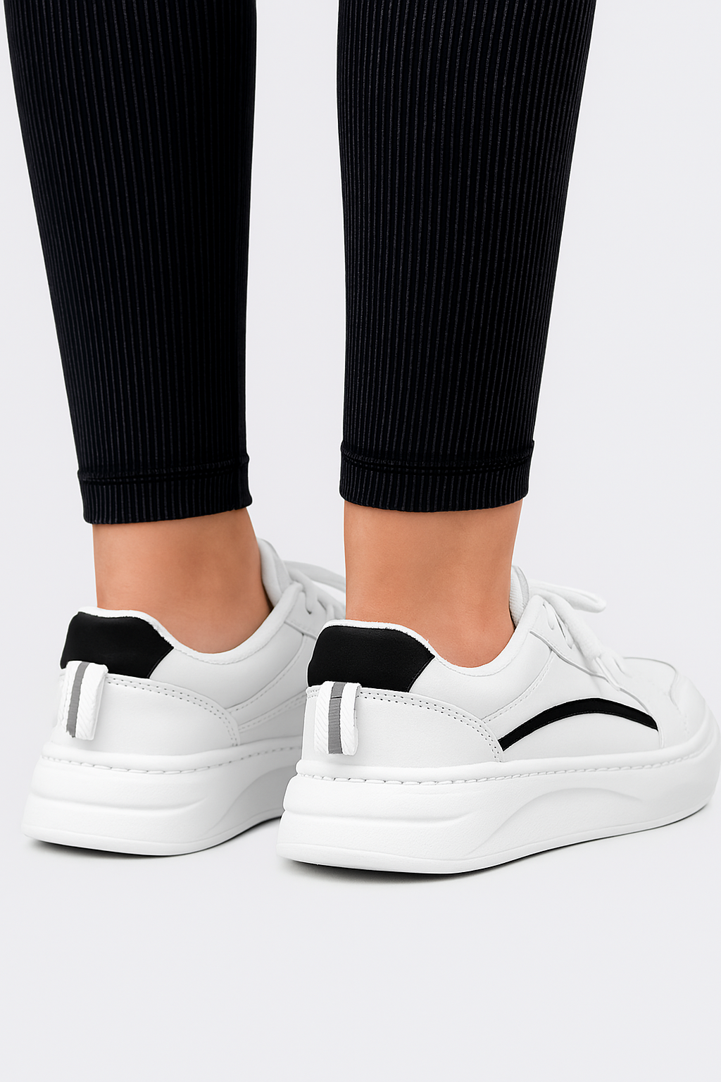 gid://shopify/MediaImage/26581722366022